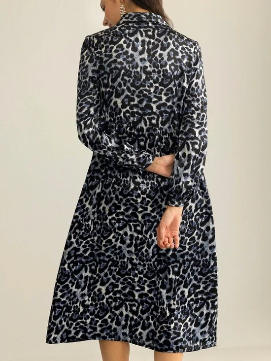 Palm Theory With Animal Print Maxi Dress in Twilight Navy - Picture 2 of 8